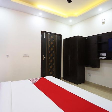 Oyo Flagship 42619 Diamond Key Hotell Delhi  Eksteriør bilde