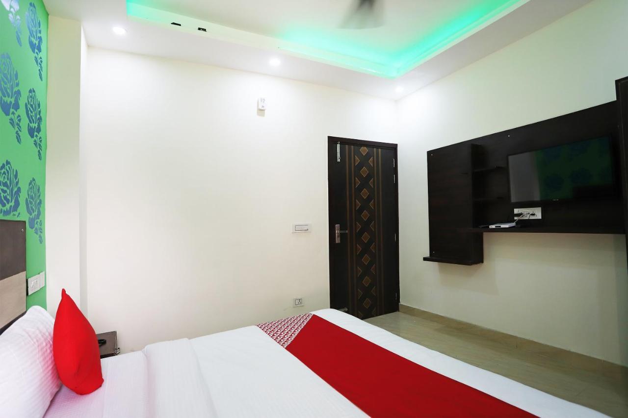 Oyo Flagship 42619 Diamond Key Hotell Delhi  Eksteriør bilde