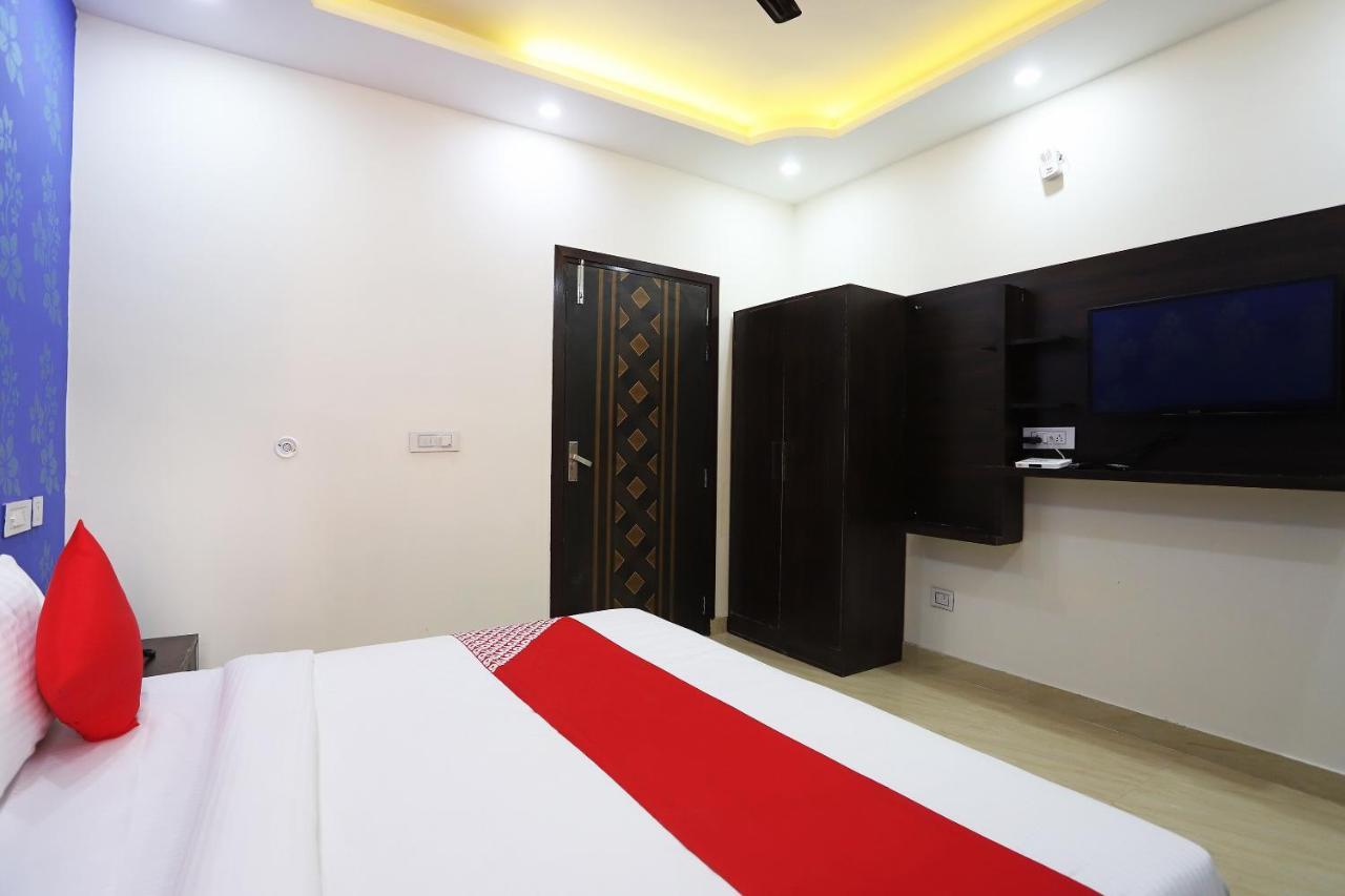 Oyo Flagship 42619 Diamond Key Hotell Delhi  Eksteriør bilde